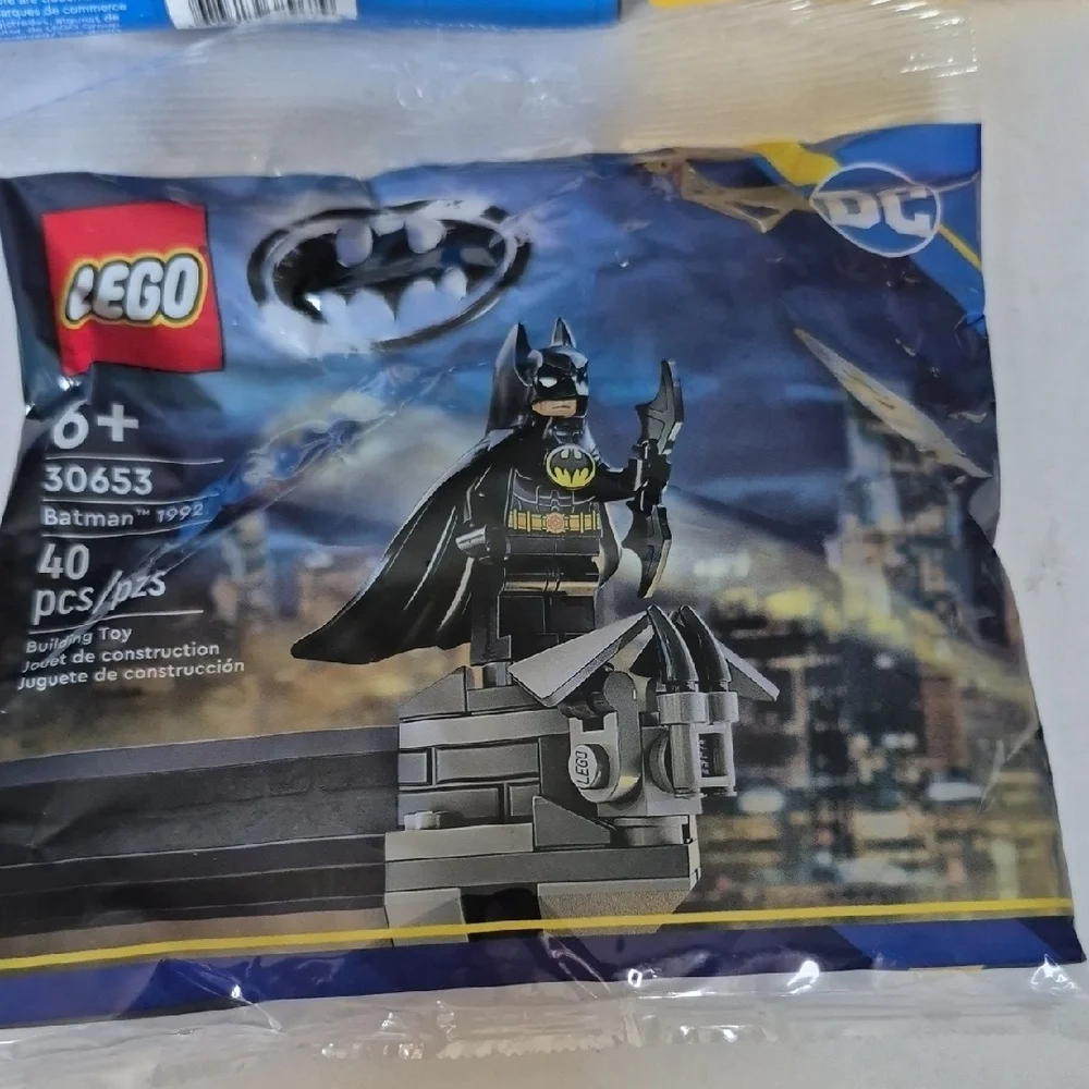 Lego 60428 Space Construction, 11031 Monkey Fun With Batman 30653.New